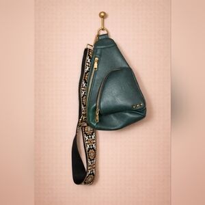 Austin Sling Bag By Pretty Simple